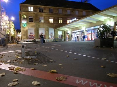 夜のヌーシャテル駅.jpg