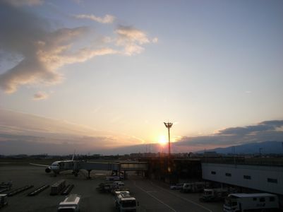 夕焼け伊丹空港.jpg