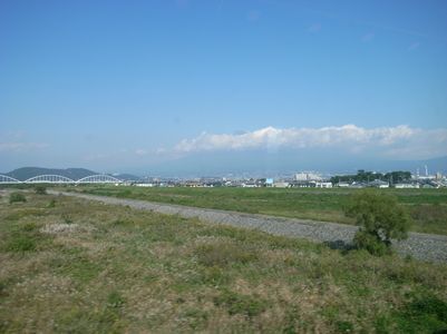 雲の中の富士山.jpg